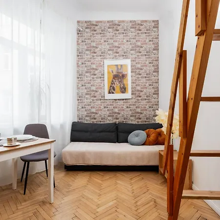 The Loft Chmielna * ワルシャワ